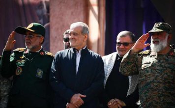 سه وزارتخانه کلیدی در شرایط جنگی بدون وزیر؛ مخفی ماندن نام سرپرست وزارت اطلاعات از بیم جان!