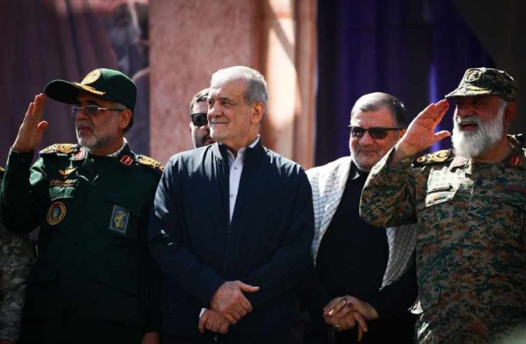 سه وزارتخانه کلیدی در شرایط جنگی بدون وزیر؛ مخفی ماندن نام سرپرست وزارت اطلاعات از بیم جان!