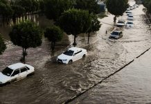 جاری شدن سیل و آبگرفتگی معابر در چند استان ایران